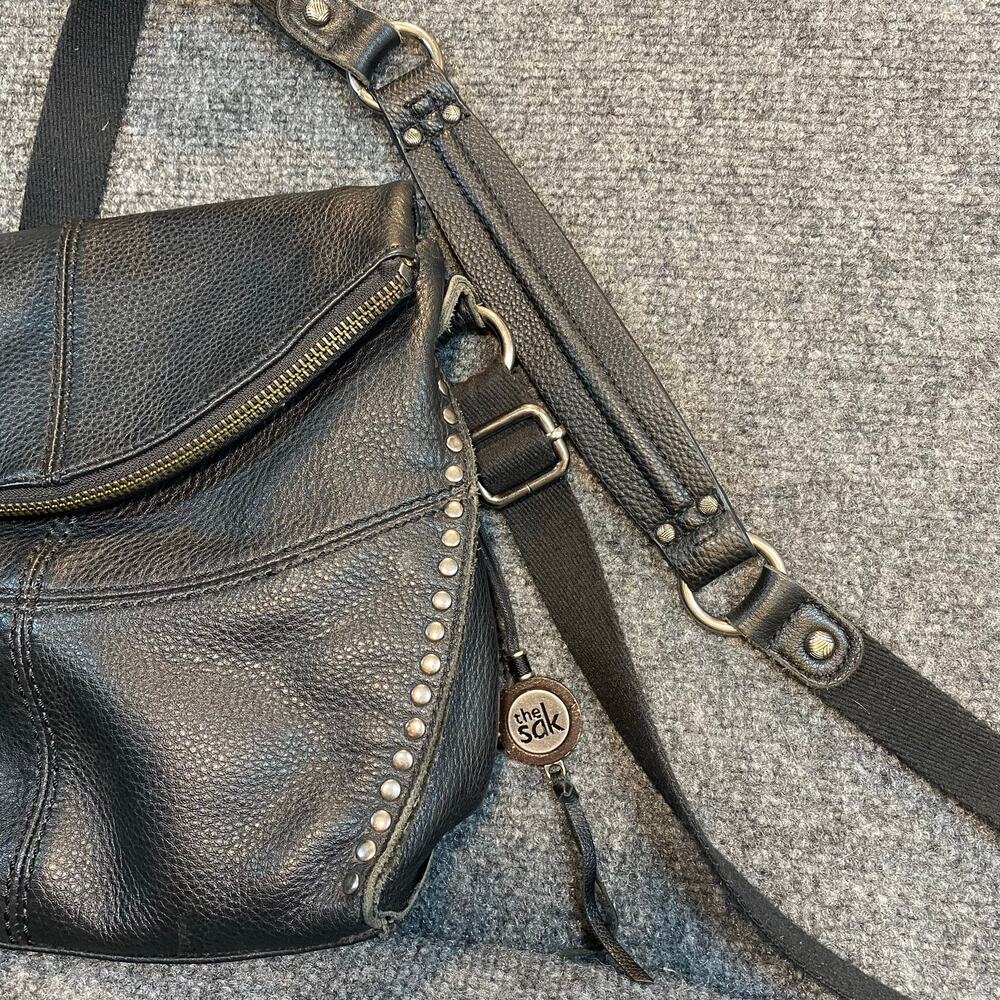 The Sak Silverlake Black Pebbled Leather Studded Crossbody Bag Purse Tassel - Picture 9 of 10